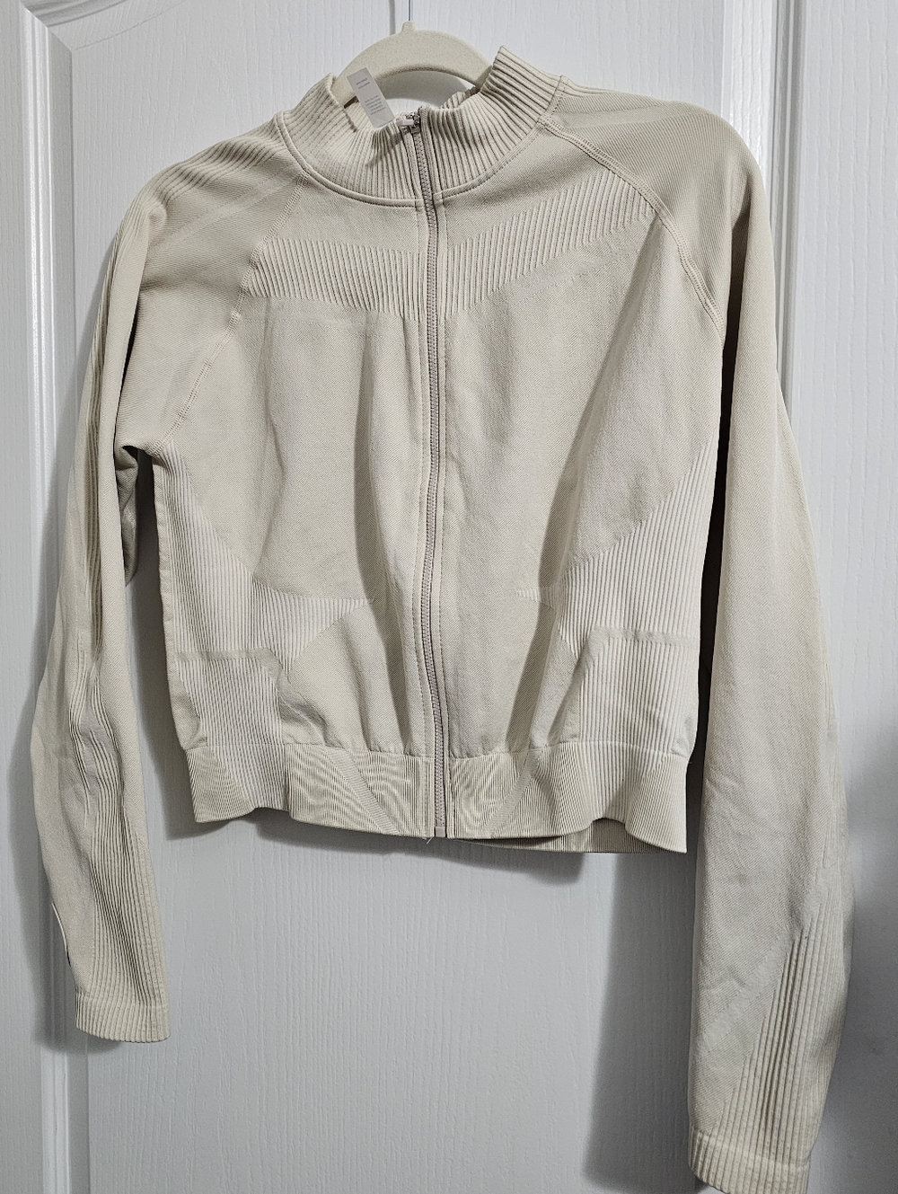 Nova Sport Women's Jacket  ribbed zip up  cropped long sleeve size 2x beige